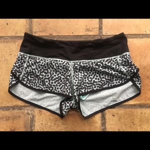 lululemon speed up short, size 10